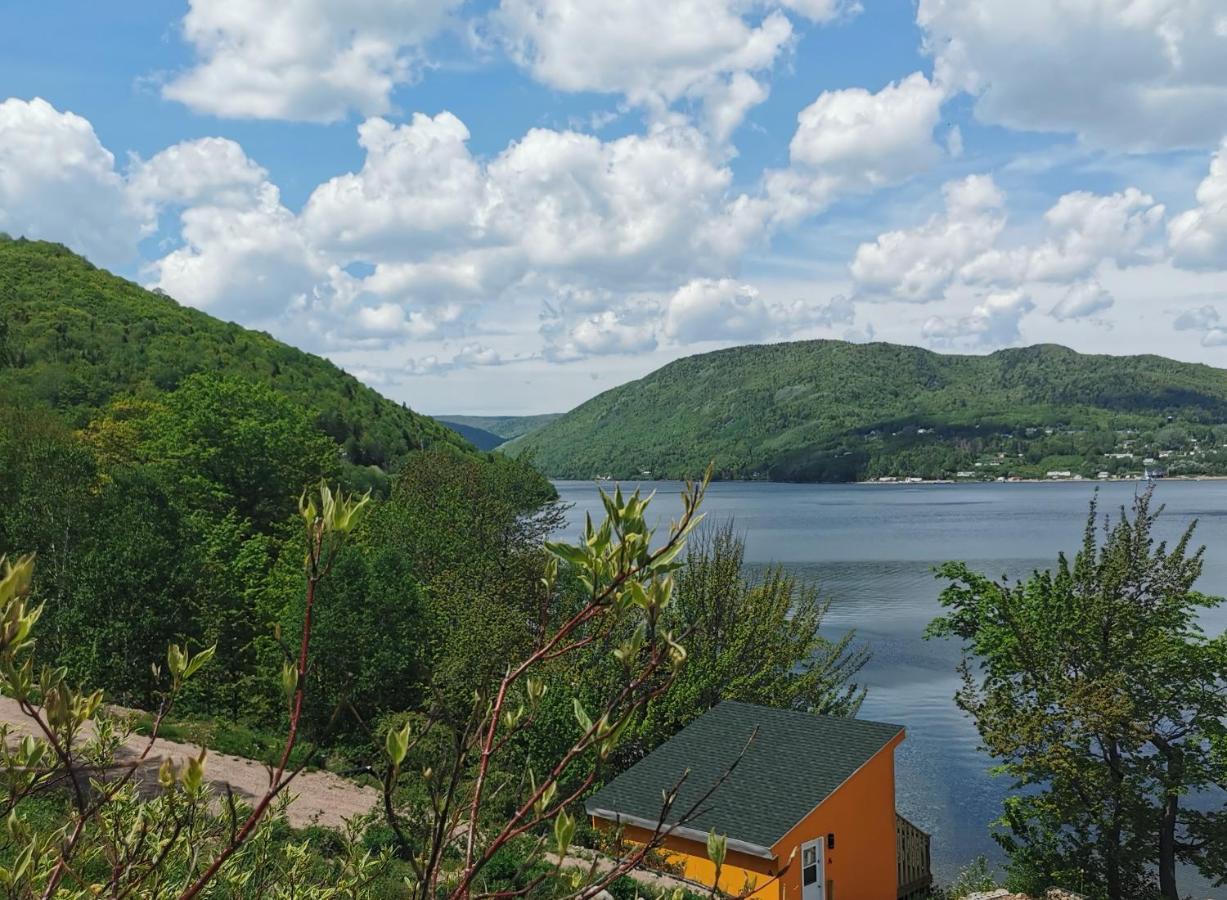 Knotty Pine Cottages, Suites & Motel Rooms Ingonish Luaran gambar
