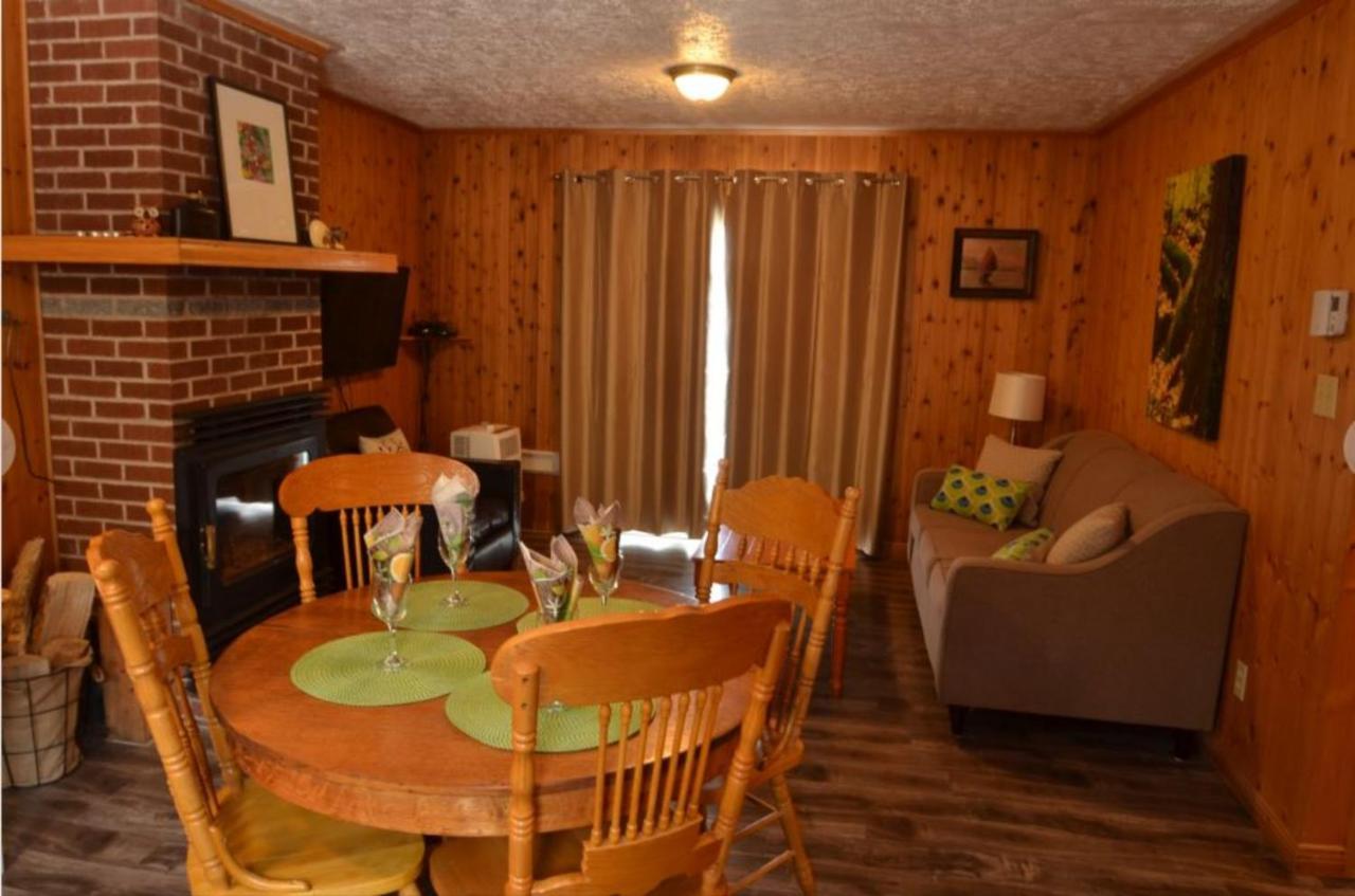 Knotty Pine Cottages, Suites & Motel Rooms Ingonish Luaran gambar