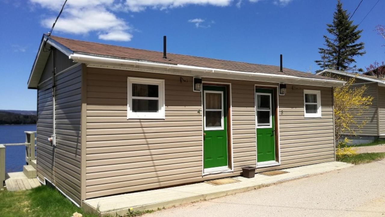 Knotty Pine Cottages, Suites & Motel Rooms Ingonish Luaran gambar